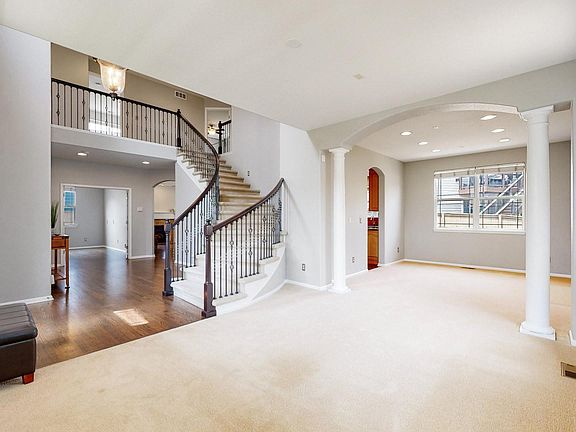 3rd image of 10710 Briarglen Cir