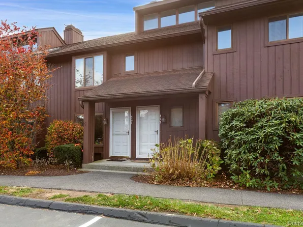 422 Panorama Dr, Mohegan Lake, NY