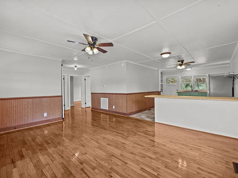 1230 Burgaw Hwy — Photo 3