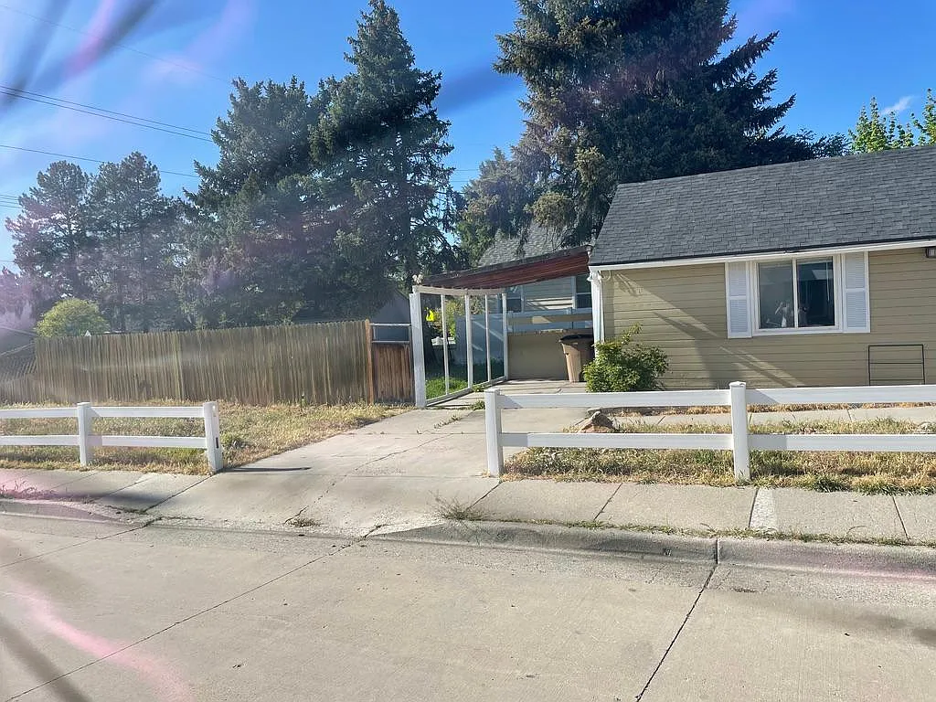 3 bed, 1200 sqft, $2,150 — Photo 1