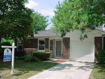 3rd image of 948 Colony Lake Dr