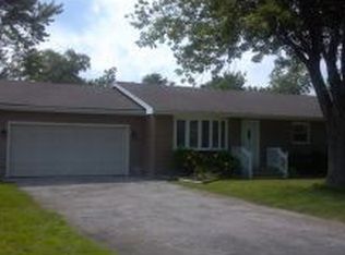 12212 Burr St S, Crown Pt, IN 46307