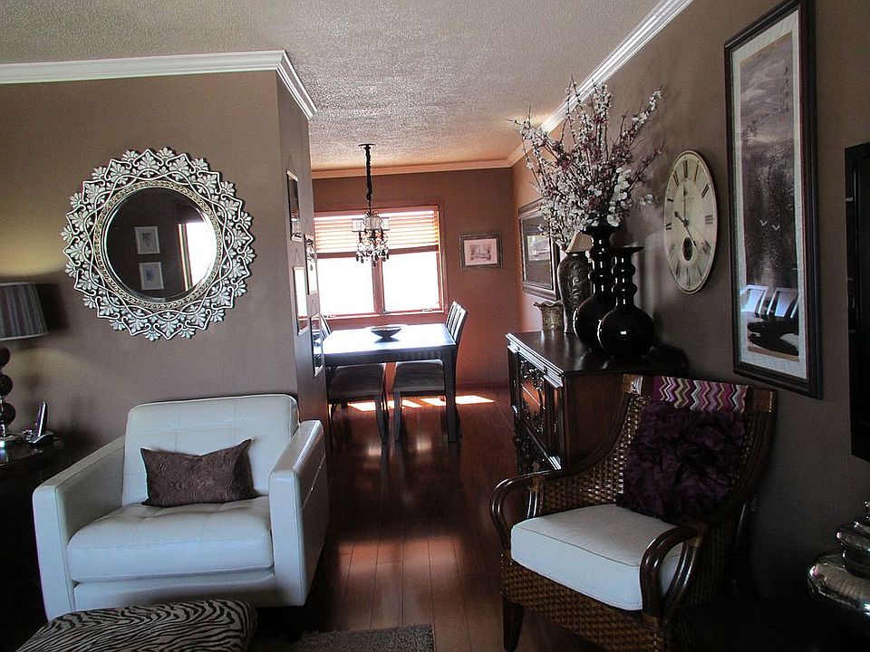 Living Room/Dining Room