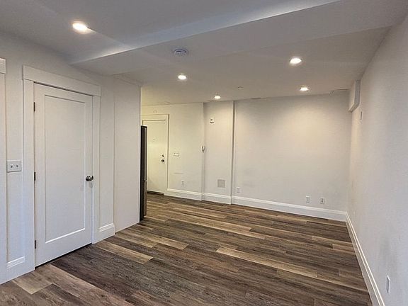 4th image of 701 Parker Ave #23