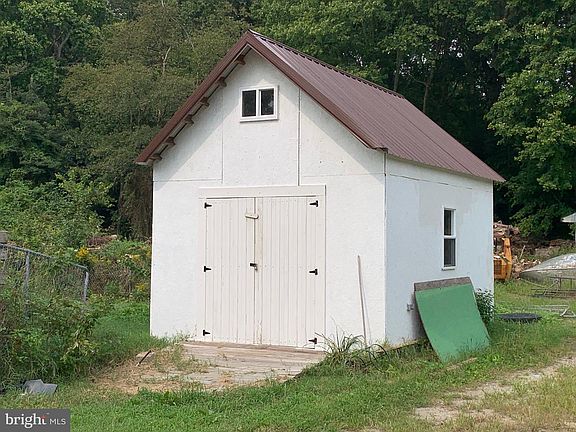 4th image of 479 Scotts Corner Rd