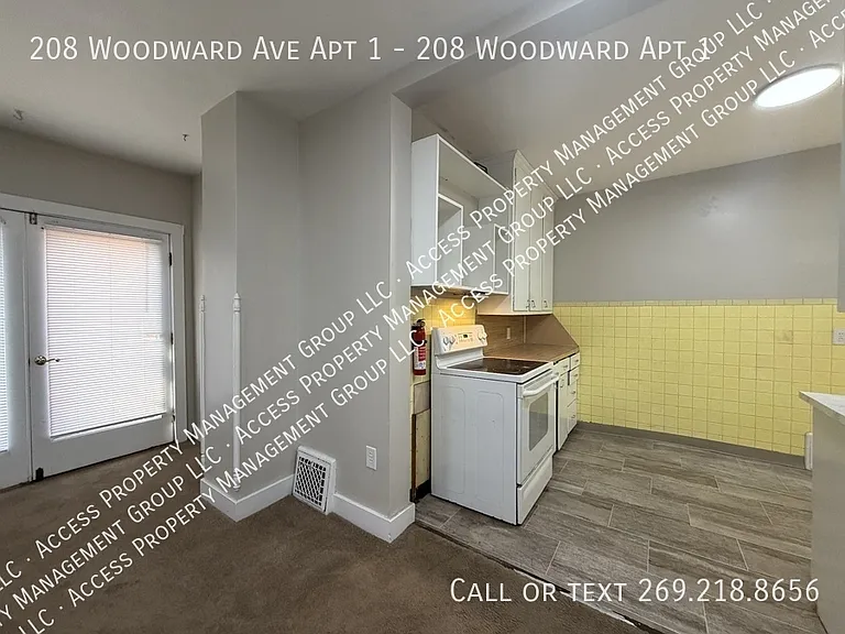 208 Woodward Ave #1 — Photo 12