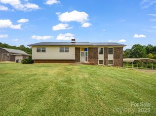 184 Spring St, Ellenboro, NC 28040