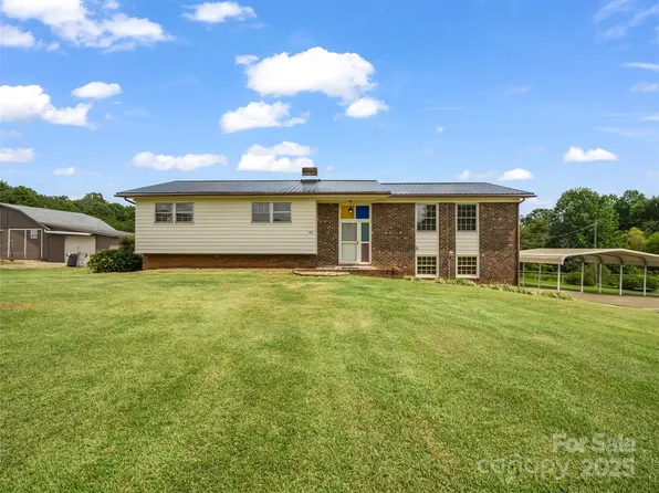 184 Spring St, Ellenboro, NC 28040