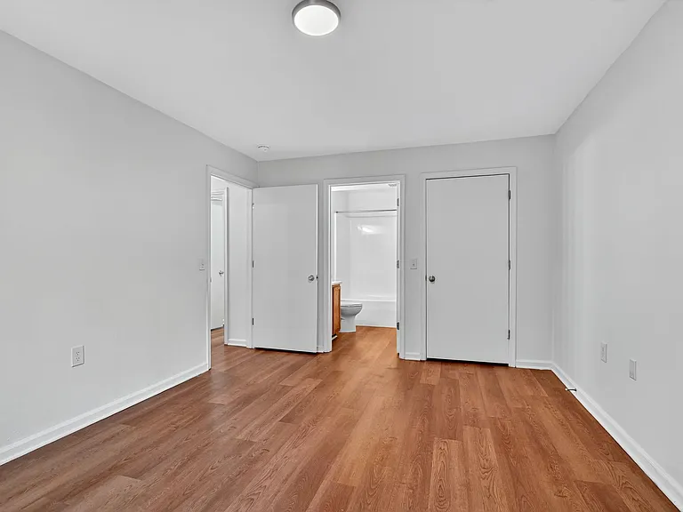 Acorn Grove Apartment Homes — Photo 41