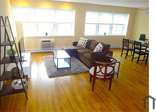 1st image of 310 Dyer St APT 1D