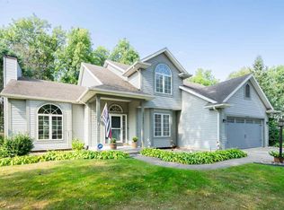 25693 Den Trl, South Bend, IN