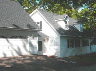 Lake Dr, Thompson, PA 18465