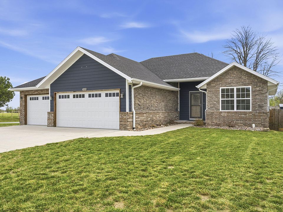 1st image of 520 N Stella Court