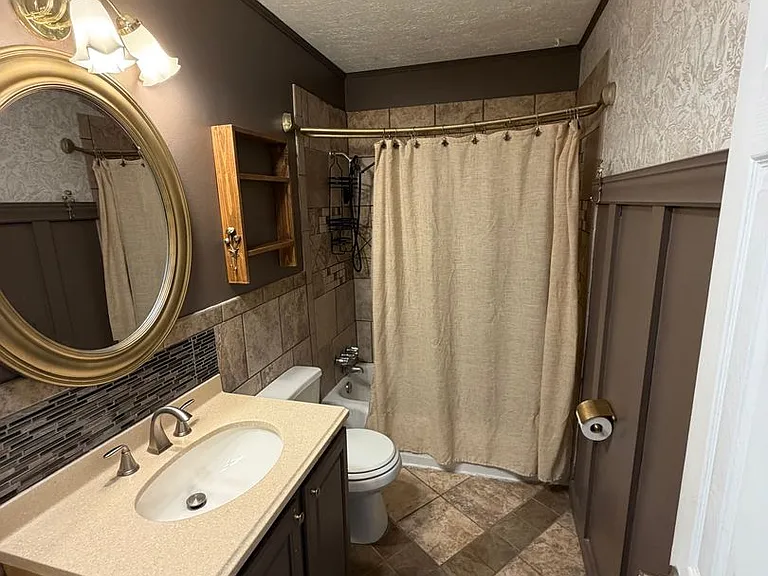 600 Dadson Dr — Photo 15