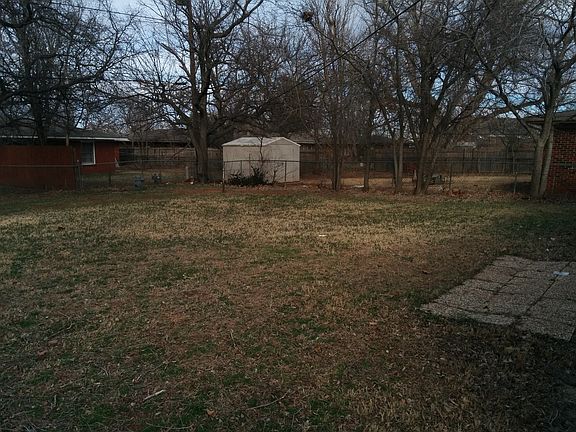 2nd image of 2625 Lakeside Dr