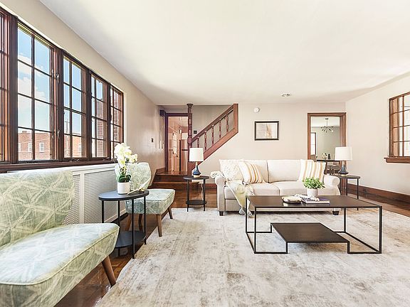 5th image of 303 E 10th Ave APT 3