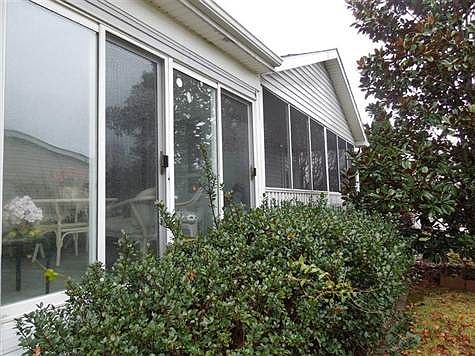 3rd image of 706 Linden Ct