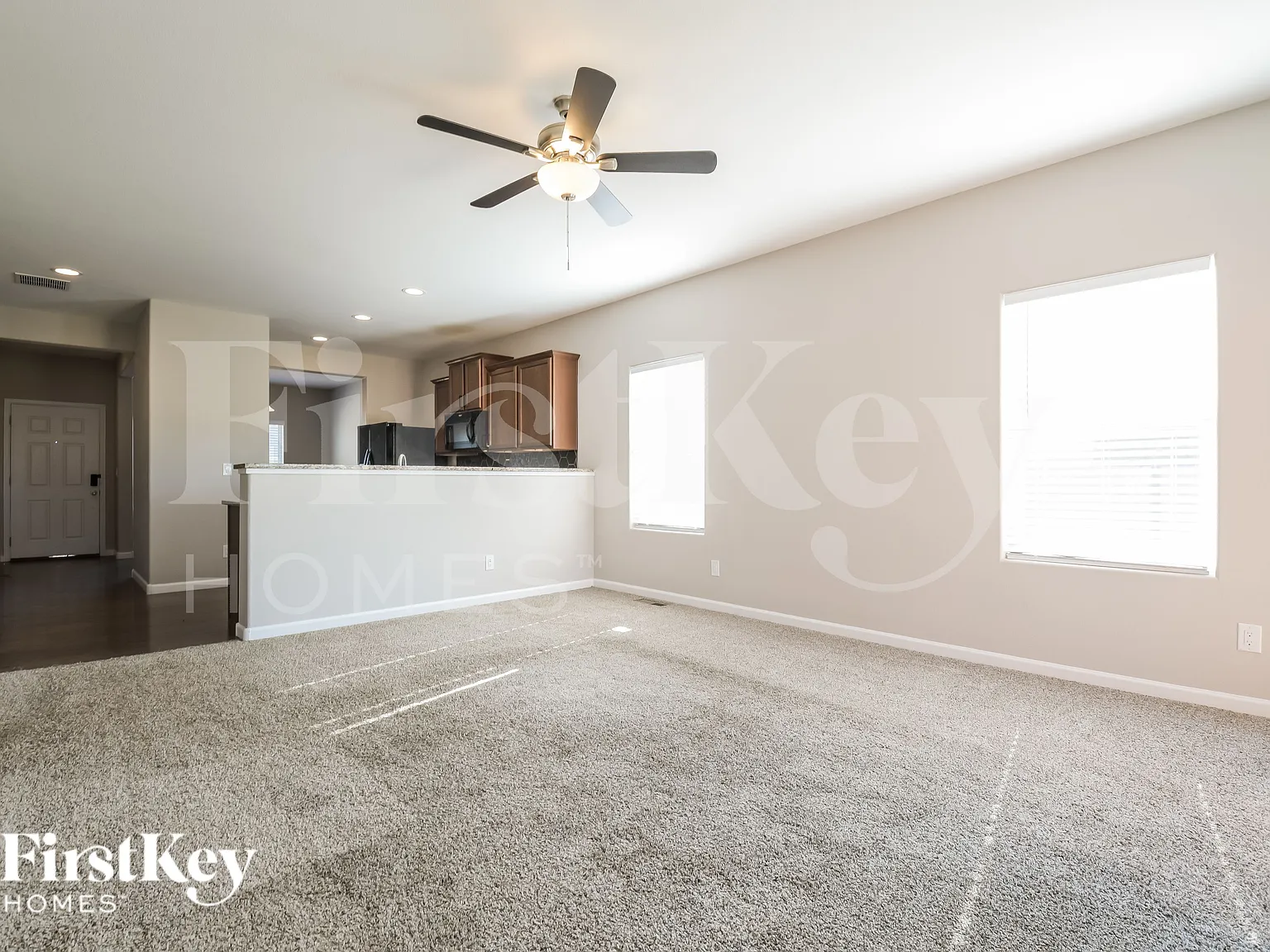 3 bed, 2.0 bath, 1473 sqft, $3,290 — Photo 3