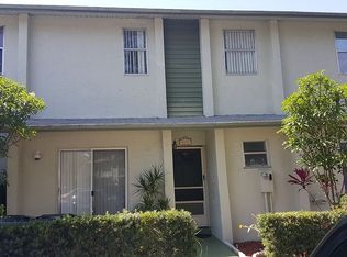 815 Crystal Lake Dr, Pompano Beach, FL 33064