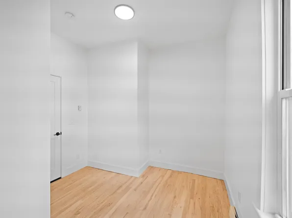 220 Madison Street image 12 of 13