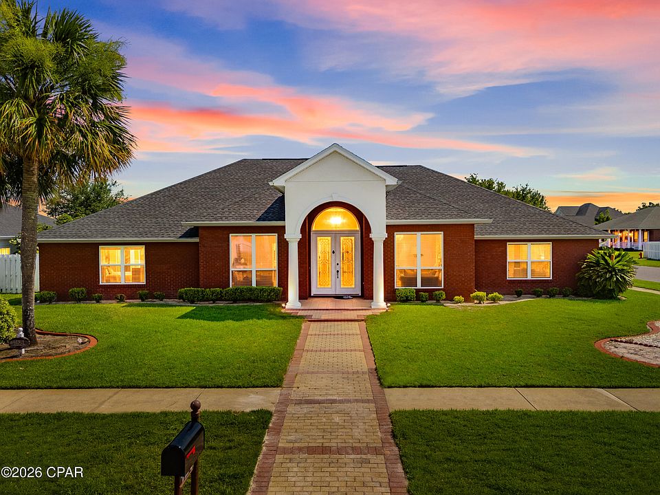 1st image of 121 Cottonwood Cir