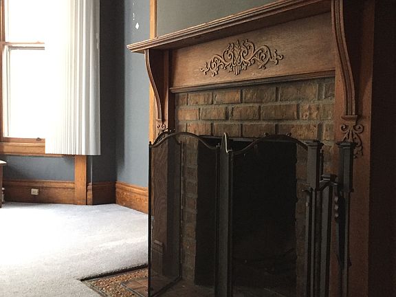 4th image of 3214 Harriet Ave
