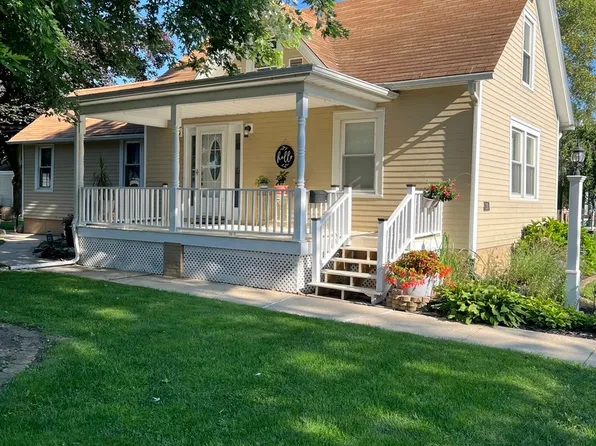 116 N 1st St, Princeton, IL 61356