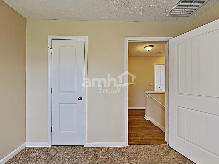105 Tulip Grove Point — Photo 14