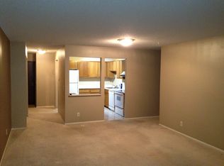 5697 Green Circle Dr APT 223, Minnetonka, MN 55343