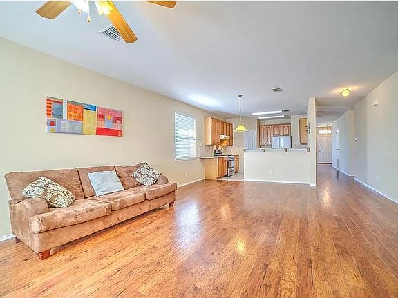 2nd image of 3112 Deleon Dr