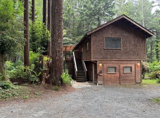 211 Skyhorse Ln, Trinidad, CA 95570