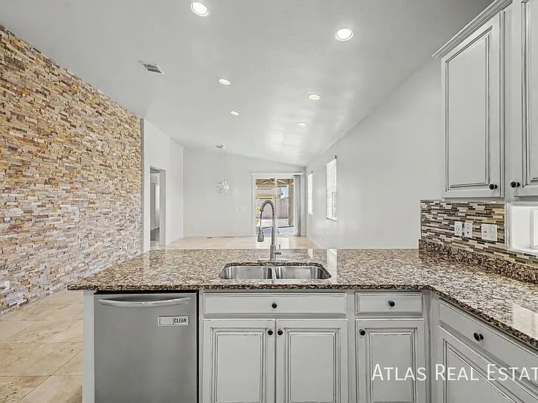 7203 E Onza Ave — Photo 15