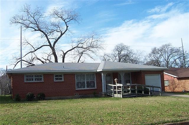 1st image of 4816 Dunlap Dr