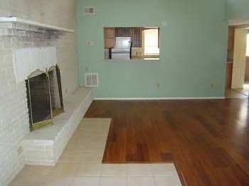 5th image of 1402 Via Deluna Dr