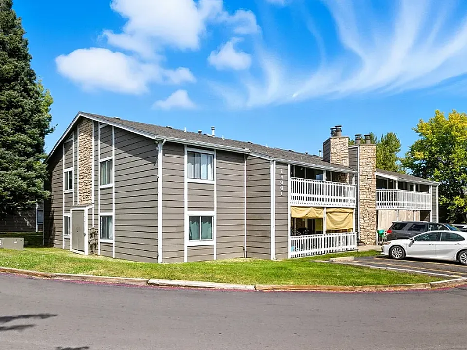 18001 E Kentucky Ave #202