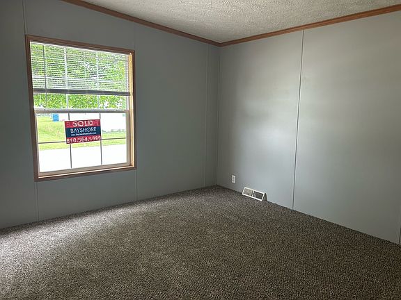 5th image of 2077 Aspen Ln S