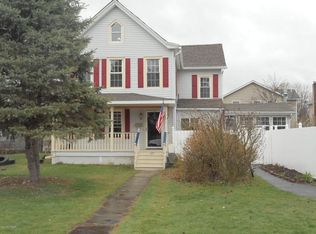 107 Avenue M, Matamoras, PA 18336
