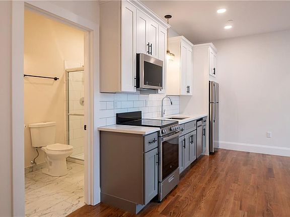 4th image of 15 Cranston Ave Unit 22