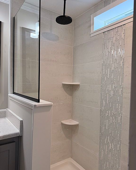 184 Riviera Dr, photo 20