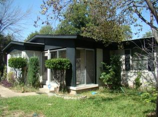 913 Old Orchard Rd, Garland, TX 75041