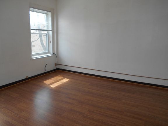 3rd image of 5807 Bartlett St APT 4