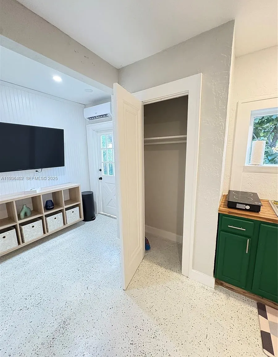 1 bed, 1.0 bath, 728 sqft, $2,000 — Photo 4