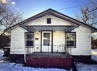 637 W Beecher St, Adrian, MI 49221