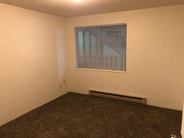 500 NE Maiden Ln #11 — Photo 5