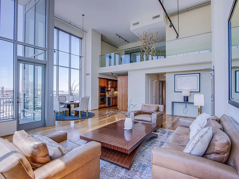 360 E Desert Inn Rd #1008 — Photo 10