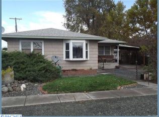 336 E Date St, Connell, WA 99326