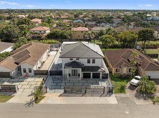 14846 SW 39th Ter, Miami, FL 33185