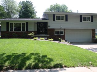 1006 Marietta Dr, Mahomet, IL