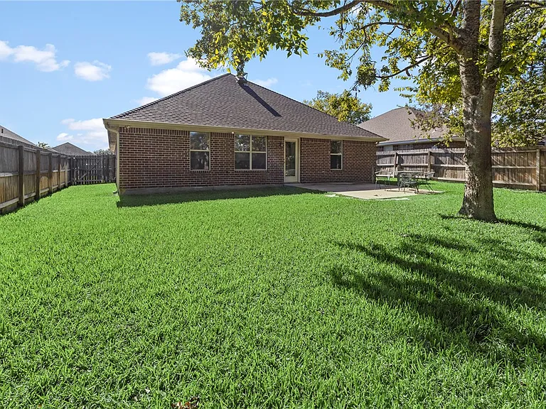 3511 Farah Dr — Photo 7