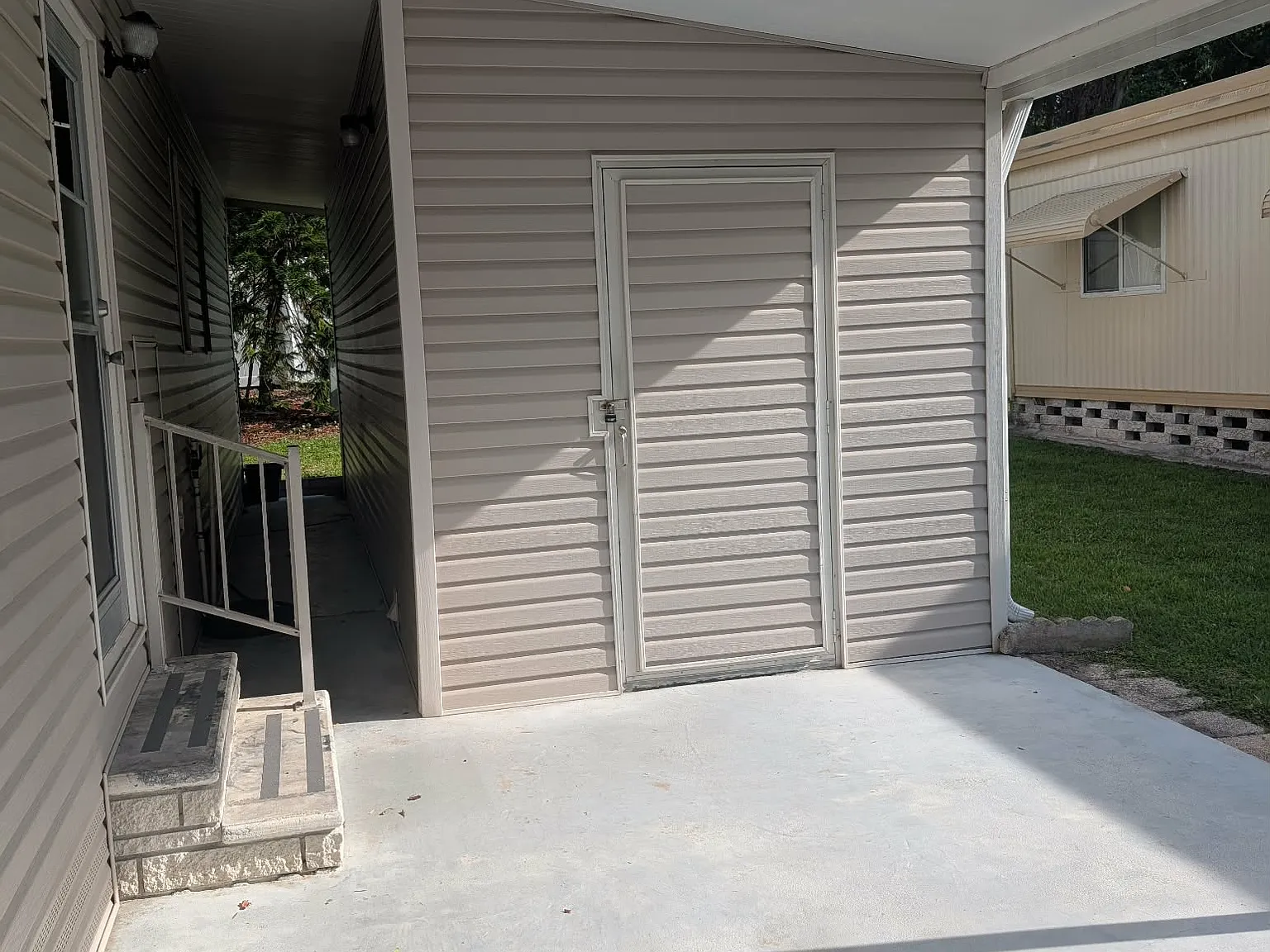 2 bed, 1200 sqft, $1,700 — Photo 1
